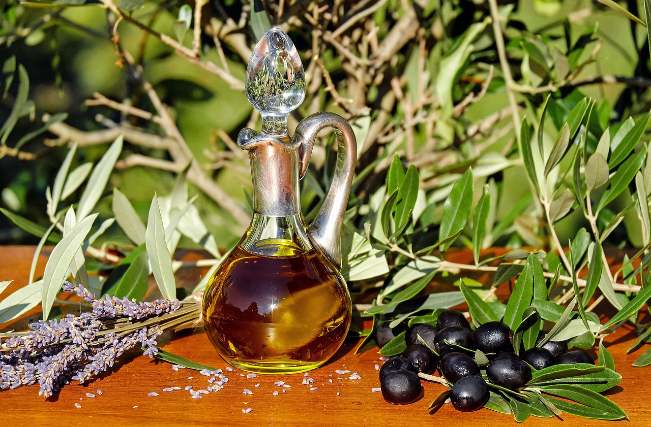 Quelle est la production annuelle d'huile d'olive pour un petit producteur ?